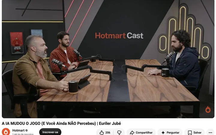 Euriler Jubé no estúdio do Hotmart Cast